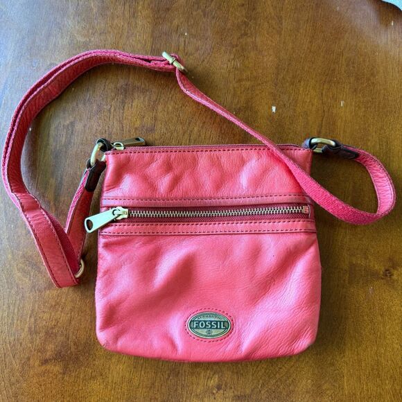 Fossil Coral Orange 100% Cow Hide Leather Square Crossbody Zipper Top Purse Bag - Picture 1 of 9